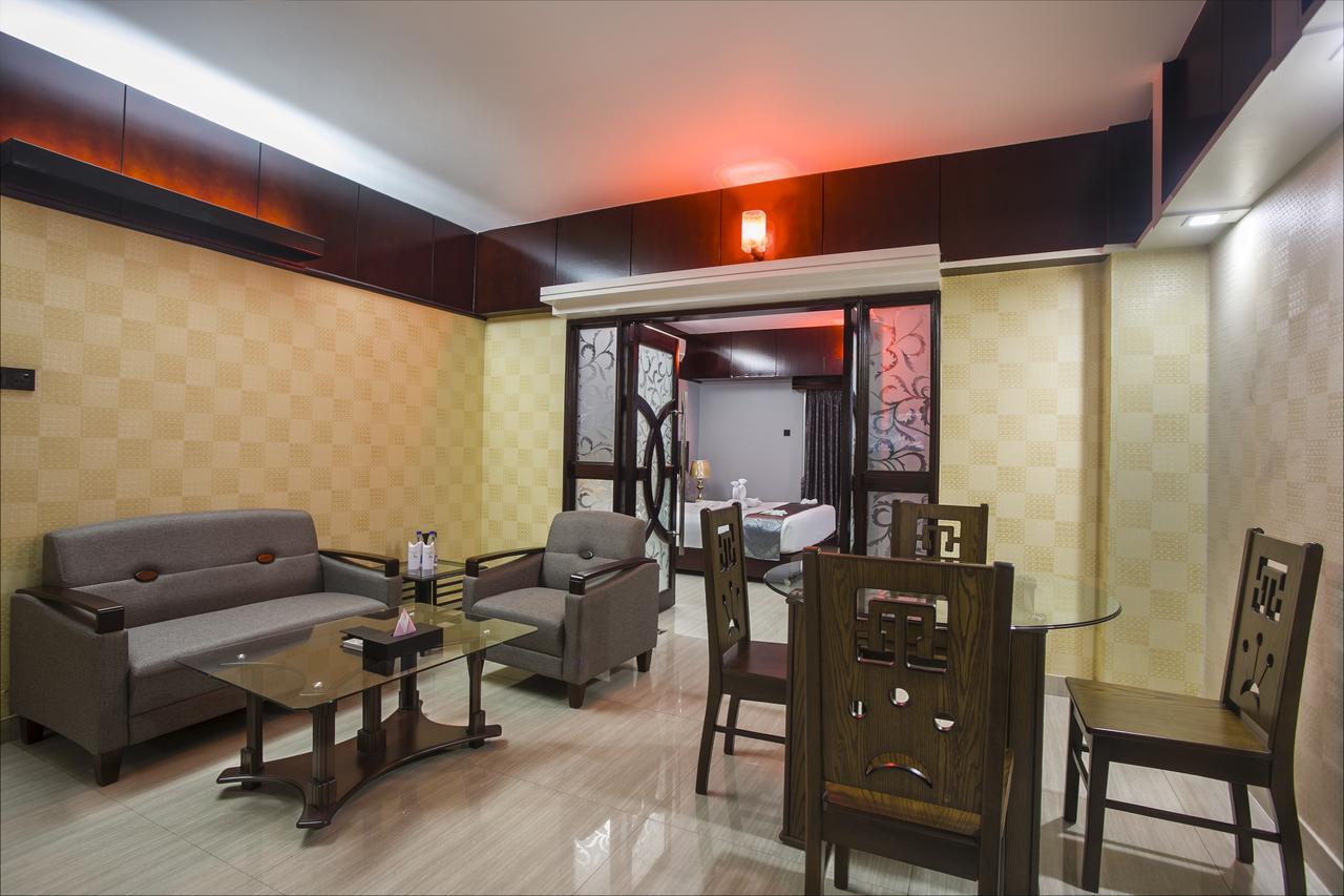 Momo Inn Bogra Exterior foto